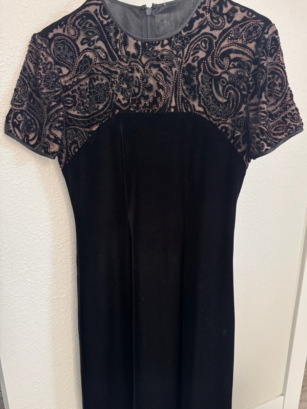 Women’s vintage black mini dress
